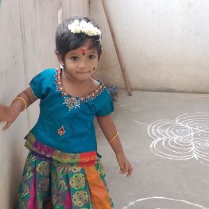 Meet your Posher, Abi